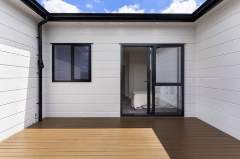 Photo of property in 51 Emerald Avenue, Rosehill, Papakura, 2113