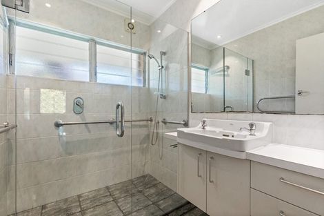 Photo of property in 81 Park Rise, Campbells Bay, Auckland, 0630