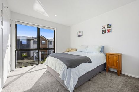Photo of property in 4/170 Don Buck Road, Massey, Auckland, 0614