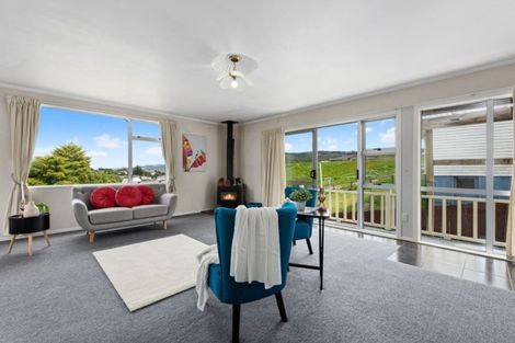 Photo of property in 113 Norana Road, Timberlea, Upper Hutt, 5018