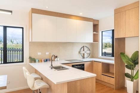 Photo of property in 1 Whiteywood Street, Westgate, 0814