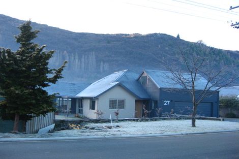 Photo of property in 27 Devon Street, Arrowtown, 9302