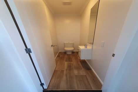 Photo of property in 1 Koreke Close, Kenepuru, Porirua, 5022