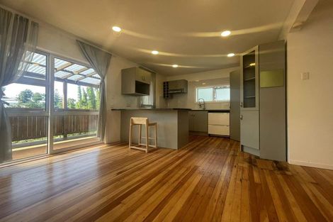 Photo of property in 85 Taurus Crescent, Beach Haven, Auckland, 0626