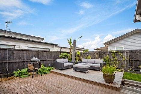 Photo of property in 29 Lumbarda Drive, Kumeu, 0810