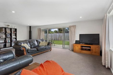 Photo of property in 144e High Street, Oxford, 7430