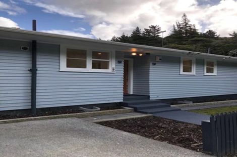 Photo of property in 9 Gribble Grove, Stokes Valley, Lower Hutt, 5019