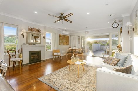 Photo of property in 1/110 Nile Road, Milford, Auckland, 0620