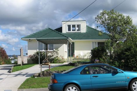 Photo of property in 24a Kotuku Street, Te Atatu Peninsula, Auckland, 0610