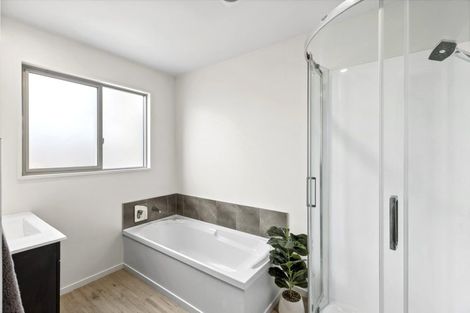 Photo of property in 12b Mallard Street, Albert Town, Wanaka, 9305