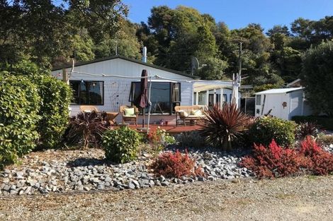 Photo of property in 210 Rangihaeata Road, Rangihaeata, Takaka, 7182