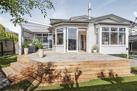 Photo of property in 11 George Street, Lower Vogeltown, New Plymouth, 4310