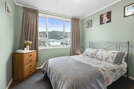 Photo of property in 90 California Drive, Totara Park, Upper Hutt, 5018