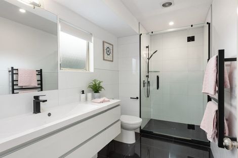 Photo of property in 349b Oceanbeach Road, Mount Maunganui, 3116