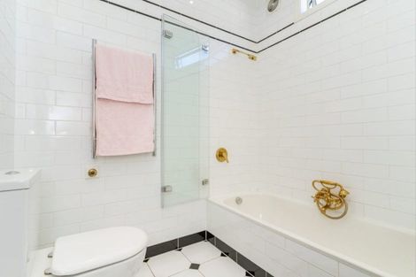 Photo of property in 143 Kenmure Road, Kenmure, Dunedin, 9011