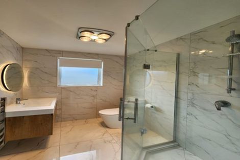 Photo of property in 14 Cloonlyon Drive, Flat Bush, Auckland, 2019