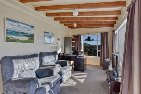 Photo of property in 529 Waikawa-curio Bay Road, Curio Bay, Tokanui, 9884