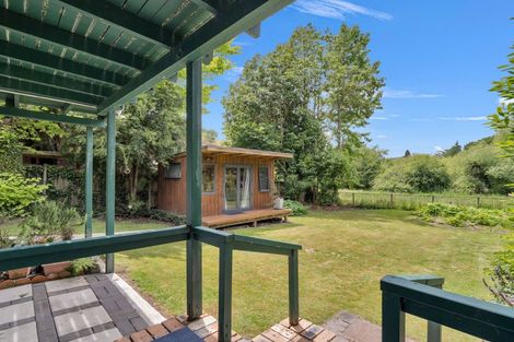 Photo of property in 100b Grand Vue Road, Kawaha Point, Rotorua, 3010