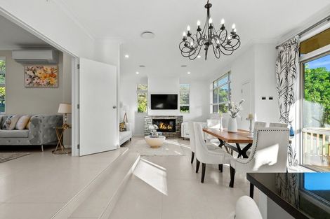 Photo of property in 16 Michael Bosher Way, Flat Bush, Auckland, 2019