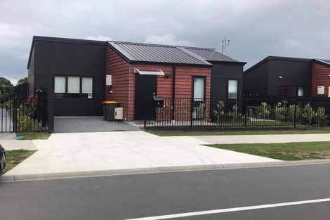 Photo of property in 4 Regiment Road, Papakura, 2110