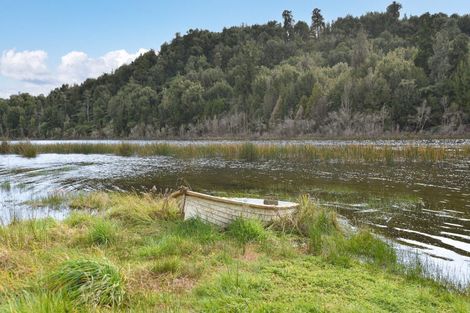 Photo of property in 33 State Highway 30, Lake Rotoma, Rotorua, 3074