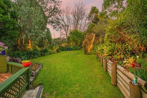 Photo of property in 23 Pinewood Grove, Botany Downs, Auckland, 2010