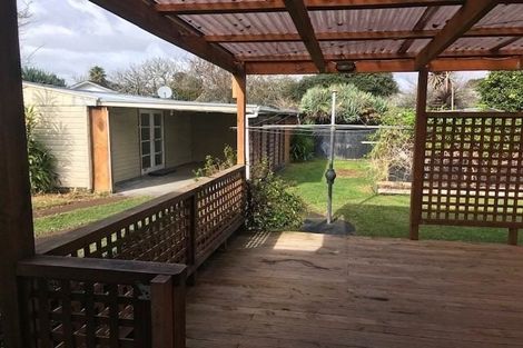 Photo of property in 12 Durham Street, Te Atatu Peninsula, Auckland, 0610