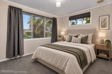 Photo of property in 10 Gannet Place, One Tree Point, 0118