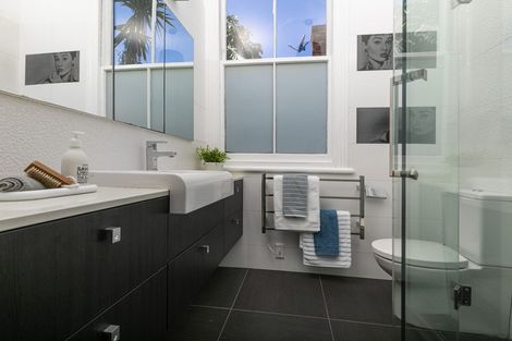 Photo of property in 31 Mozeley Avenue, Devonport, Auckland, 0624