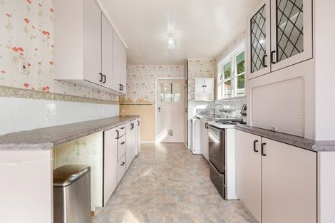 Photo of property in 70 Glenpark Avenue, Frankleigh Park, New Plymouth, 4310