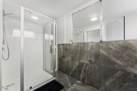 Photo of property in 27 Weraroa Road, Levin, 5510