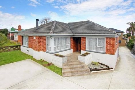 Photo of property in 10 Sunnyside Crescent, Papatoetoe, Auckland, 2025