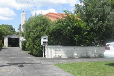 Photo of property in 1 Emerson Street, Aramoho, Whanganui, 4500