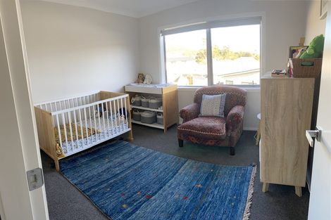 Photo of property in 4 Tieke Lane, Kenepuru, Porirua, 5022