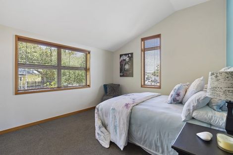 Photo of property in 98 Aberdeen Road, Campbells Bay, Auckland, 0620