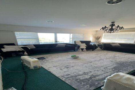 Photo of property in 242 Whitney Street, Blockhouse Bay, Auckland, 0600