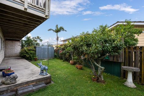 Photo of property in 76b Kiwi Esplanade, Mangere Bridge, Auckland, 2022