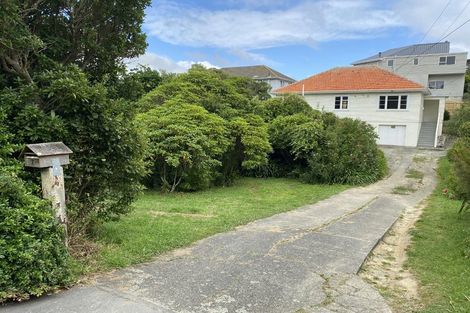 Photo of property in 7 Bassett Road, Johnsonville, Wellington, 6037