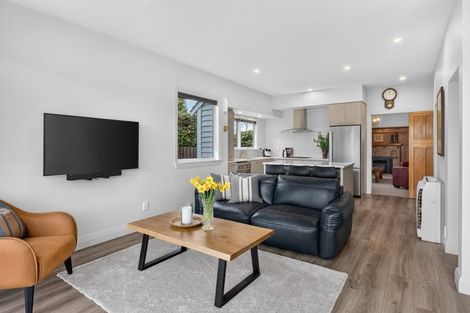 Photo of property in 77 Tomes Road, St Albans, Christchurch, 8052