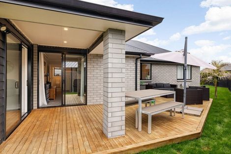 Photo of property in 19 Rose Leigh Drive, Cambridge, 3434