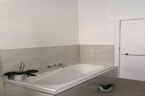 Photo of property in 40 Lambeth Road, Mount Eden, Auckland, 1041