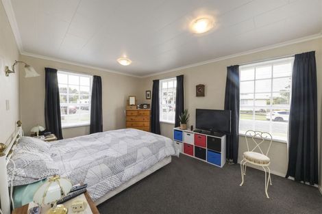 Photo of property in 1 Capri Place, Awapuni, Palmerston North, 4412