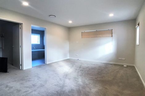 Photo of property in 103 Medallion Drive, Oteha, Auckland, 0632