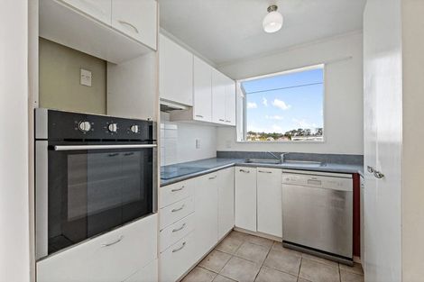 Photo of property in 1/14 Chislehurst Street, Henderson, Auckland, 0612