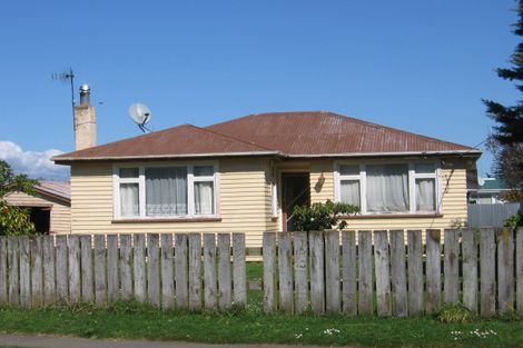 Photo of property in 18 Jenks Street, Foxton, 4814