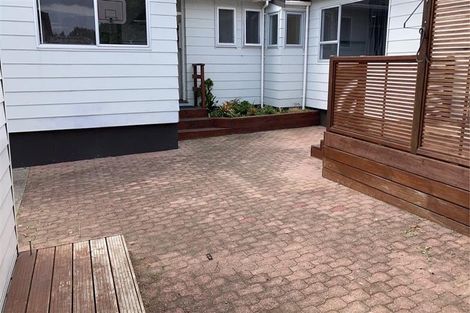 Photo of property in 114 Racecourse Road, Waiuku, 2123