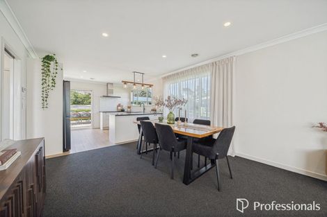 Photo of property in 19 Turville Crescent, Newlands, Wellington, 6037