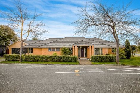 Photo of property in 2 Tanu Place, Parklands, Christchurch, 8083