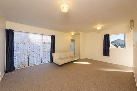 Photo of property in 4/105 Apu Crescent, Lyall Bay, Wellington, 6022