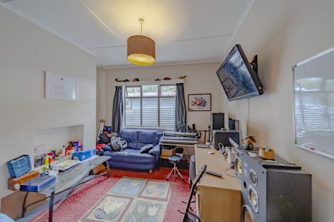 Photo of property in 19 Main Street, Hospital Hill, Napier, 4110